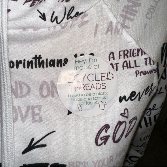 Vibe N’ | NWT Christian Religious God Biblical Quotes Graphic Print Hoodie - Picture 8 of 15